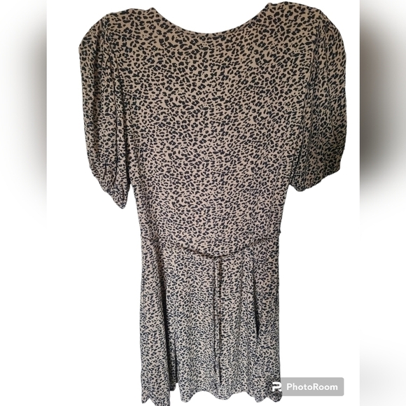 ABERCROMBIE AND FITCH Cheetah Print Short Sleeve Mini Dress Size XS - Picture 3 of 10